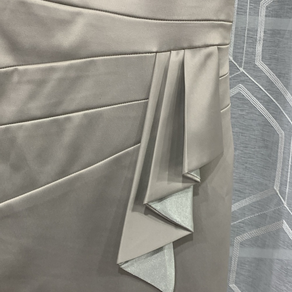 Chancelle Formal Dress - Picture 6 of 7